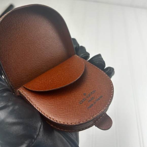 Louis Vuitton 
Monogram Canvas Porte Monnaie Gousset Coin Purse - Picture 6 of 11